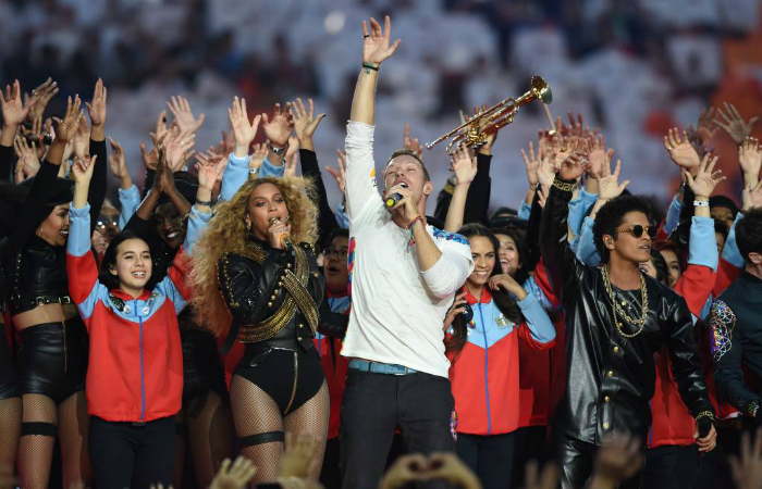 Beyoncé, Coldplay e Bruno Mars (2016).