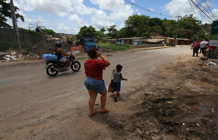 Av. Hildebrando de Vasconcelos, Dois Unidos.