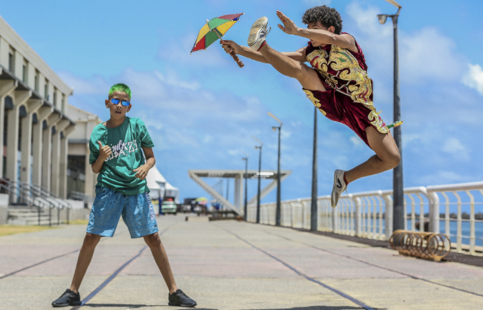 Pedro Kuan, do OSMLKDASZ, e Maycon Douglas Oliveira.