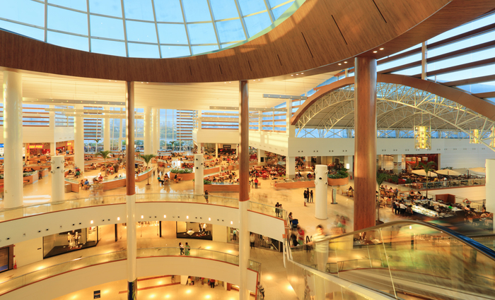 Praça de alimentação do RioMar Shopping funcionará todos os dias em horário especial.