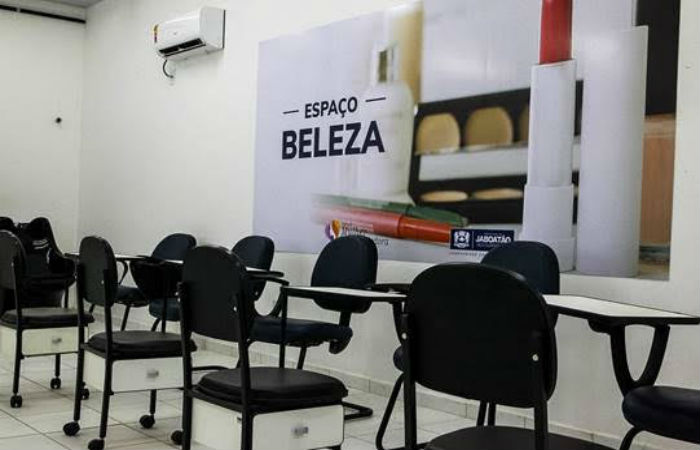 Aulas serão realizadas na Sala da Mulher Empreendedora, no Espaço Cidadania, Mercado das Mangueiras, Prazeres./Foto: Chico Bezerra/PJG Aulas serão realizadas na Sala da Mulher Empreendedora, no Espaço Cidadania, Mercado das Mangueiras, Prazeres./Foto: Chico Bezerra/PJG