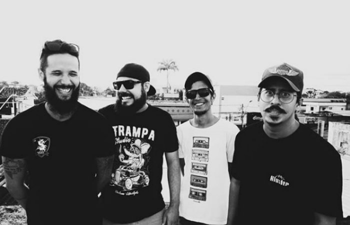 Entre os artista que denunciaram a ação da PM está a banda Janete Saiu Para Beber./Foto: Reprodução/Instagram Entre os artista que denunciaram a ação da PM está a banda Janete Saiu Para Beber./Foto: Reprodução/Instagram
