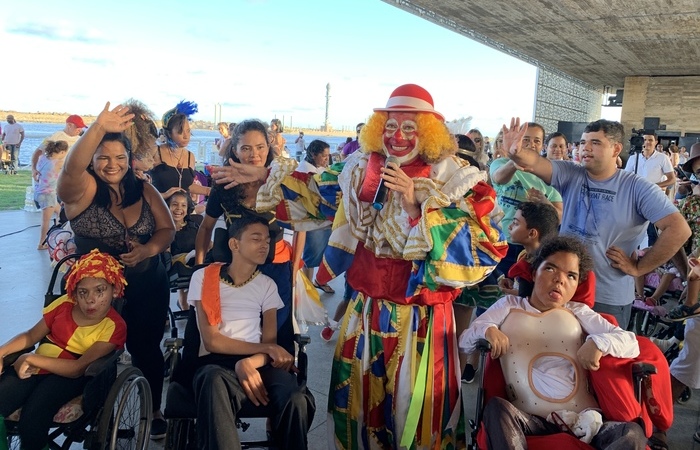 Palha&ccedil;o Chocolate agita o p&uacute;blico no Cais do Sert&atilde;o./Foto: Juliana Aguiar/Esp.DP
