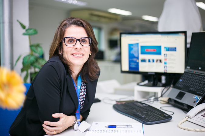 Janaína Lima Cavalcanti comanda 20 subordinados, praticamente todos homens.