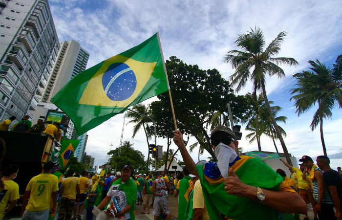 Manifestantes ignoraram determinação do governo e foram às ruas/Foto: Bruna Costa / Esp. DP Manifestantes ignoraram determinação do governo e foram às ruas/Foto: Bruna Costa / Esp. DP