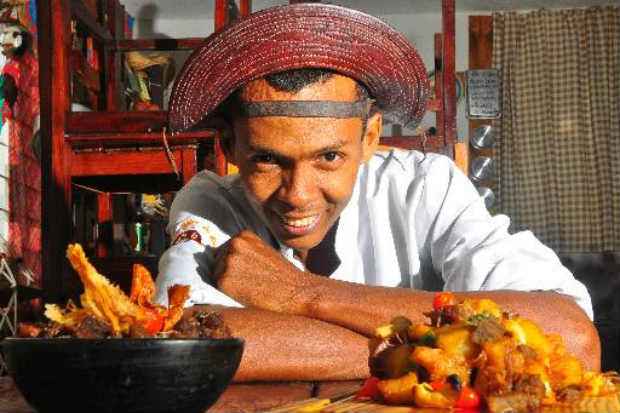 O chef Rivandro França, do Cozinhando Escondidinho, não trabalhava com delivery, até então./Foto: Maria Eduarda Bione/Esp.DP/D.A Press