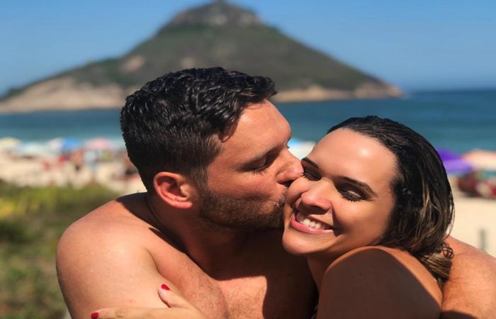 Danielle é médica e decidiu se afastar do namorado porque vai atuar com pacientes infectados/Foto: cortesia Danielle é médica e decidiu se afastar do namorado porque vai atuar com pacientes infectados/Foto: cortesia