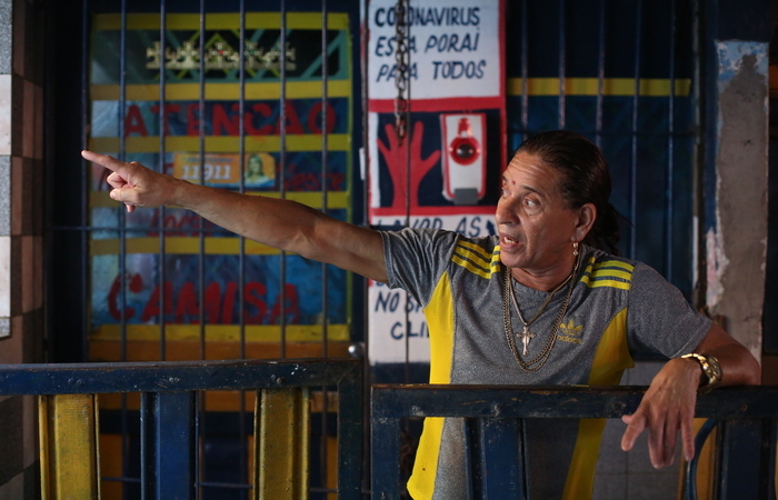 Silvino Gomes, barbeiro do Mercado de Areias.
