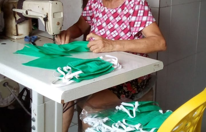 Expectativa é produzir 400 máscaras, a serem distribuídas nas 15 unidades da Funase no estado./Foto: Divulgação/Funase. Expectativa é produzir 400 máscaras, a serem distribuídas nas 15 unidades da Funase no estado./Foto: Divulgação/Funase.