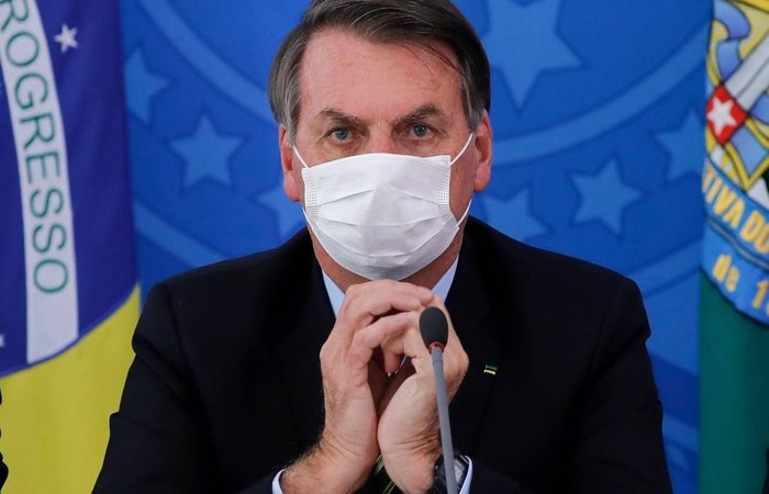 Para Bolsonaro, os estados podem estar fraudando a causa dos óbitos para fazer "uso político" da crise causada pela pandemia/Foto: Sérgio Lima/AFP Para Bolsonaro, os estados podem estar fraudando a causa dos óbitos para fazer "uso político" da crise causada pela pandemia/Foto: Sérgio Lima/AFP
