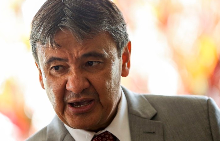 "O problema mais grave é que quase não chegaram as coisas anunciadas. Nem para estados, nem municípios", reclamou Wellington Dias (foto)/Foto: Marcelo Camargo / ABr "O problema mais grave é que quase não chegaram as coisas anunciadas. Nem para estados, nem municípios", reclamou Wellington Dias (foto)/Foto: Marcelo Camargo / ABr