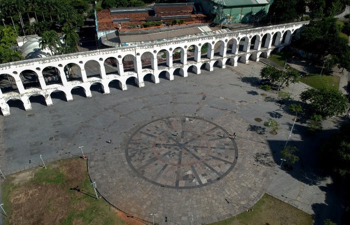 Arco da Lapa, ponto turístico do Rio de Janeiro, vazio./Foto: Mauro Pimentel/AFP