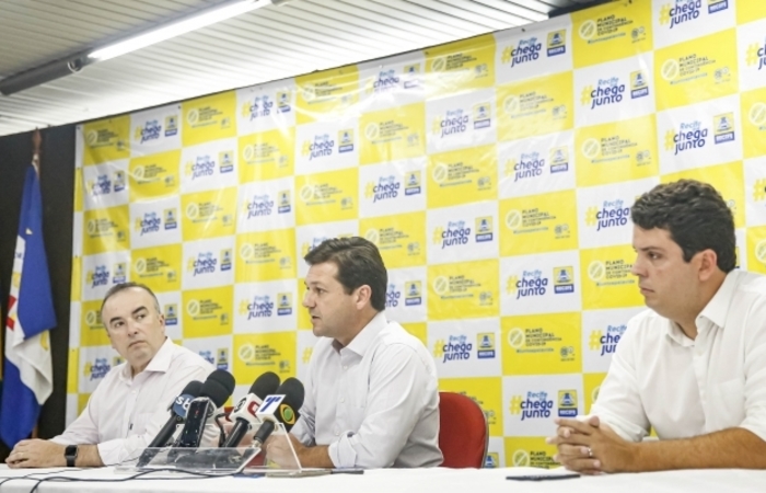 Em coletiva, Prefeitura anunciou mudanças nos leitos do Hospital da Mulher./Foto: Andréa Rêgo Barros/PCR Em coletiva, Prefeitura anunciou mudanças nos leitos do Hospital da Mulher./Foto: Andréa Rêgo Barros/PCR