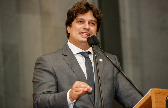 O deputado Lucas Ramos (PSB) é o presidente da Comissão de Finanças, Orçamento e Tributação da Alepe/Roberto Soares/ Alepe