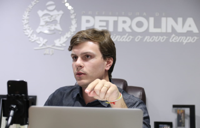/Miguel Coelho assinou decreto para estender o isolamento social por mais 15 dias. Foto: Alexandre Justino/Divulgação /Miguel Coelho assinou decreto para estender o isolamento social por mais 15 dias. Foto: Alexandre Justino/Divulgação