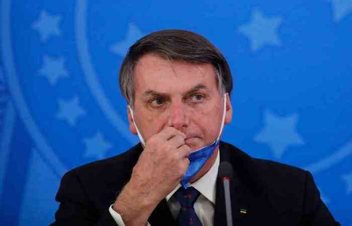 Segundo Bolsonaro, a iniciativa visa 'otimizar os serviços públicos de saúde para conter o Covid-19'./Foto: Sergio Lima/ AFP Segundo Bolsonaro, a iniciativa visa 'otimizar os serviços públicos de saúde para conter o Covid-19'./Foto: Sergio Lima/ AFP