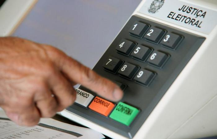 /Elza Fi&uacute;za/ABr