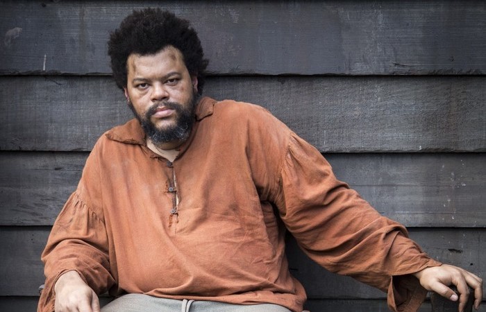 No ar no reprise da novela Novo mundo, Babu Santana vive jagun&ccedil;o Jacinto/Foto: Globo/Divulga&ccedil;&atilde;o