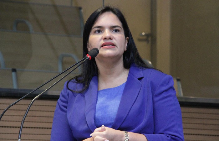 Michele Collins teve pedido enviado &agrave; Prefeitura nesta ter&ccedil;a/Foto: Carlos Lima / Divulga&ccedil;&atilde;o