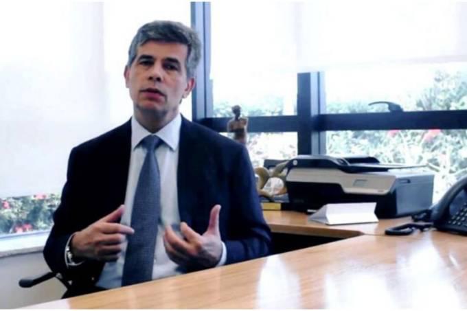 Assim como o ex-ministro Mandetta, Teich é a favor do isolamento horizontal para a contenção do coronavírus/Foto: Reprodução Assim como o ex-ministro Mandetta, Teich é a favor do isolamento horizontal para a contenção do coronavírus/Foto: Reprodução