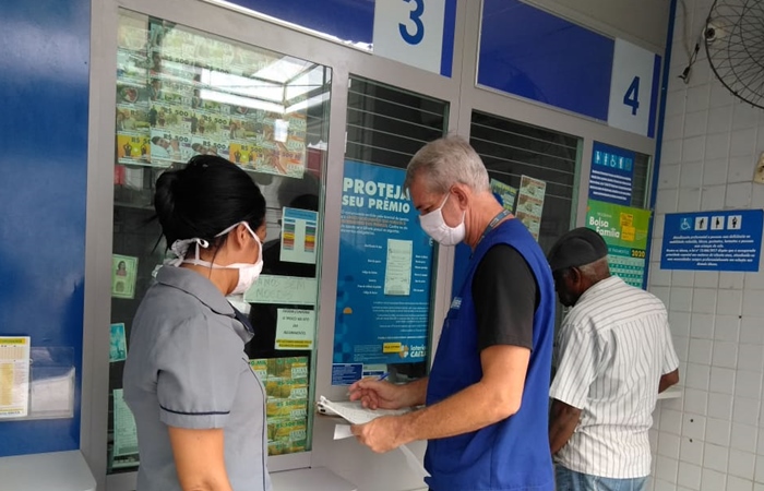Supermercados e lotéricas receberam notificação educativa do Procon Recife e Dircon./Fotos: Cortesia/Procon Recife Supermercados e lotéricas receberam notificação educativa do Procon Recife e Dircon./Fotos: Cortesia/Procon Recife