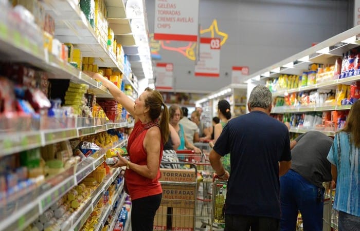 Supermercados estão entre as atividades essenciais e continuam funcionando./Foto: Tânia Rêgo/Divulgação Supermercados estão entre as atividades essenciais e continuam funcionando./Foto: Tânia Rêgo/Divulgação