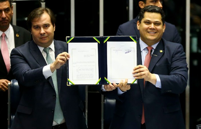 Rodrigo Maia e Davi Alcolumbre/Foto: Marcelo Camargo / ABr Rodrigo Maia e Davi Alcolumbre/Foto: Marcelo Camargo / ABr