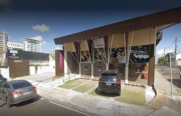 O local onde os equipamentos foram comprados é conhecido por ser ponto de encontros entre políticos e empresários de Manaus