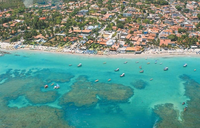 Principal fluxo de turistas estrangeiros em Porto de Galinhas &eacute; da Argentina.
