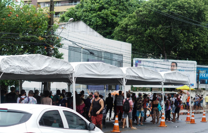 Fila da Caixa de Casa Caiada foi ordenada nesta terça (5).