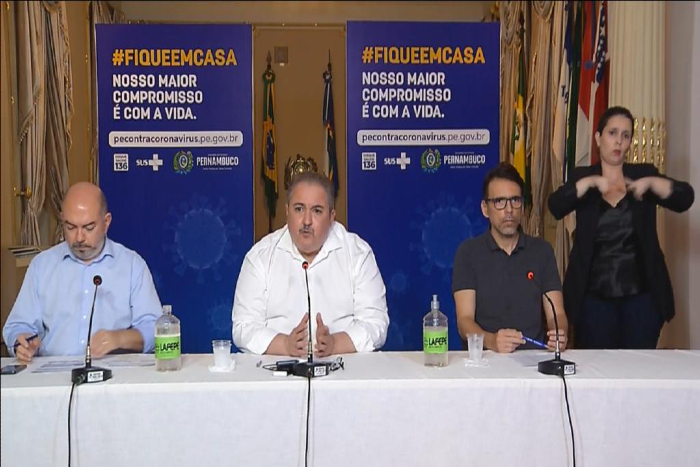 O secret&aacute;rio estadual de Sa&uacute;de, Andr&eacute; Longo, fez alerta em coletiva de imprensa virtual nesta sexta./Foto: YouTube Governo de Pernambuco/Reprodu&ccedil;&atilde;o