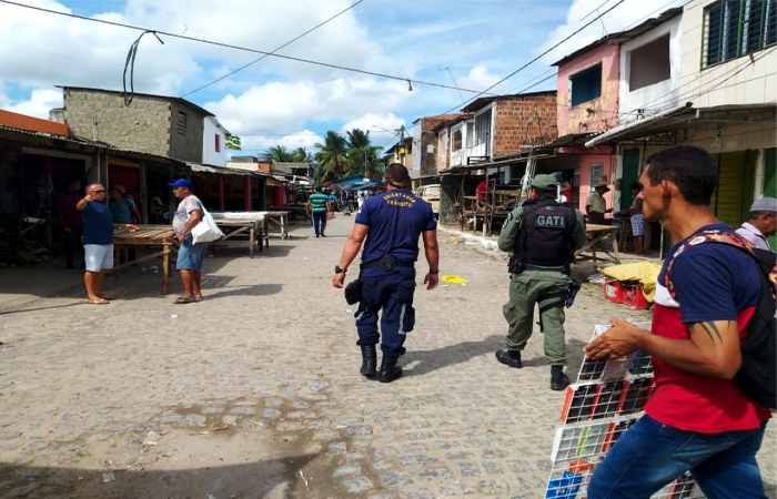 Em abril deste ano,Prefeitura de S&atilde;o Louren&ccedil;o da Mata realizou a&ccedil;&atilde;o com a PM para dispersar aglomera&ccedil;&otilde;es nas ruas/Prefeitura de S&atilde;o Louren&ccedil;o da Mata/Divulga&ccedil;&atilde;o