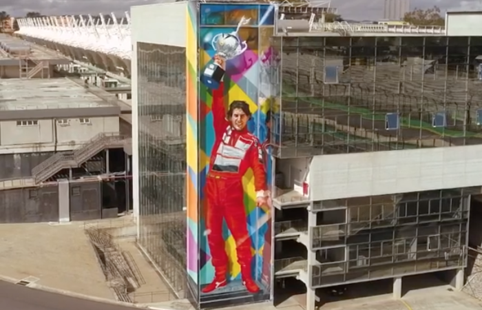 A obra de Kobra, intitulada Ayrton Senna - Superação, é a 11ª homenagem do artista para Senna, que morreu em 1º de maio de 1994./Foto: Instagram/Reprodução A obra de Kobra, intitulada Ayrton Senna - Superação, é a 11ª homenagem do artista para Senna, que morreu em 1º de maio de 1994./Foto: Instagram/Reprodução