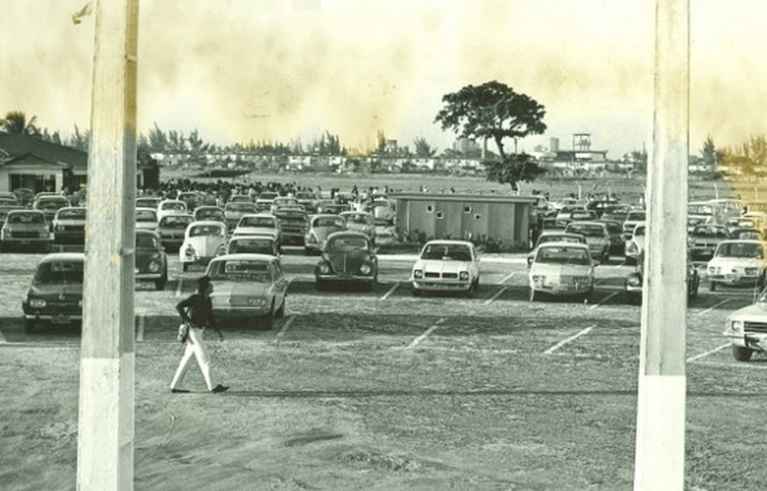 Autocine Drive-In, na Sede Social do Aeroclube de Pernambuco