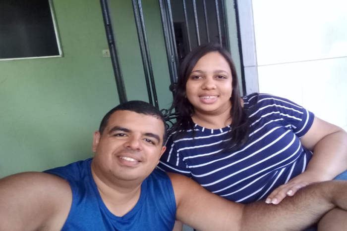 A autônoma Edilma Antune e o marido, Douglas Alves, estão curados da Covid-19.