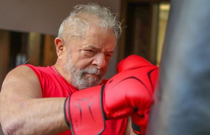 Aos 4 anos, ex-presidente luta boxe para manter a forma e aliviar tens&otilde;es/Foto: Ricado Stuckert/Divulga&ccedil;&atilde;o