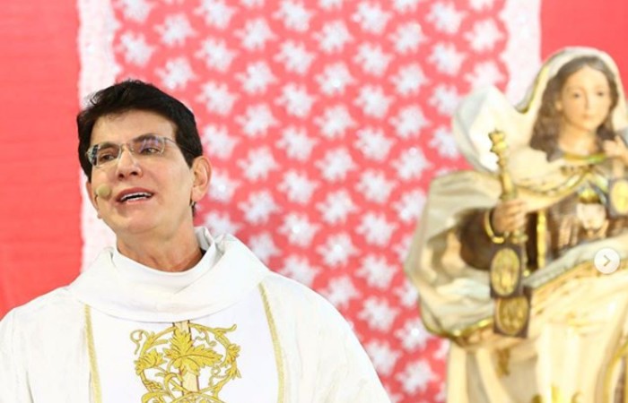 Padre Reginaldo Manzotti, da TV Evangelizar/Foto: Reprodução / Instagram Padre Reginaldo Manzotti, da TV Evangelizar/Foto: Reprodução / Instagram