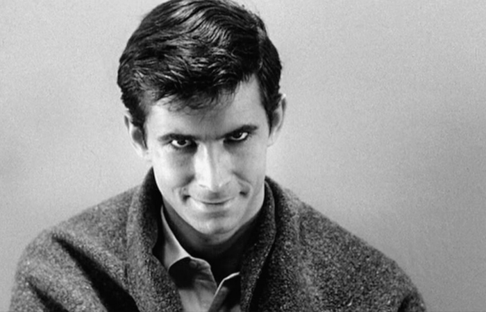 Norman Bates é uma figura que evoca um macabro quase sobrenatural