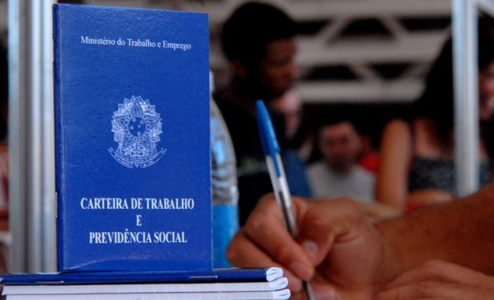 Em Pernambuco, o número de demissões chegou a 23.839, o segundo maior do Nordeste, enquanto 16.887 pessoas foram empregadas. Uma variação negativa de 0,59% (-6.952 postos formais)/Foto: Marcello Casal Jr /Agência Brasil Em Pernambuco, o número de demissões chegou a 23.839, o segundo maior do Nordeste, enquanto 16.887 pessoas foram empregadas. Uma variação negativa de 0,59% (-6.952 postos formais)/Foto: Marcello Casal Jr /Agência Brasil