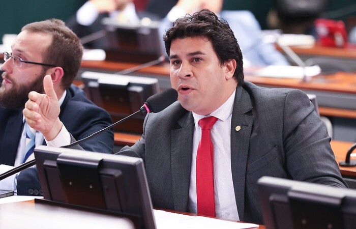 /Deputado Carlos Veras. Foto: Lula Marques/Divulgação /Deputado Carlos Veras. Foto: Lula Marques/Divulgação