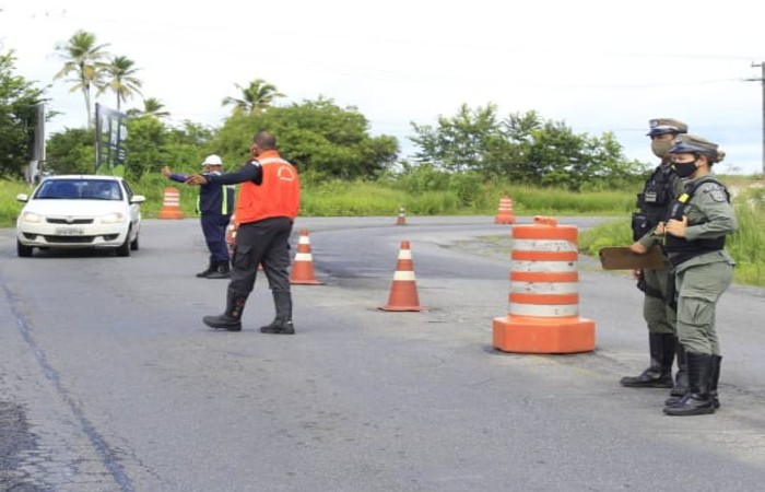 Até o fim do mês, só poderá entrar quem comprovar que trabalha ou mora na cidade./Foto: James Paiva / Prefeitura de Itamacará Até o fim do mês, só poderá entrar quem comprovar que trabalha ou mora na cidade./Foto: James Paiva / Prefeitura de Itamacará