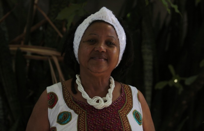 Dona Glória é uma das grandes incentivadoras da manutenção do coco de roda entre os mais jovens