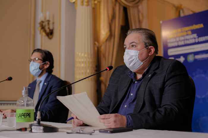 Secretário estadual de Saúde, André Longo, participou de coletiva de imprensa nesta quinta.