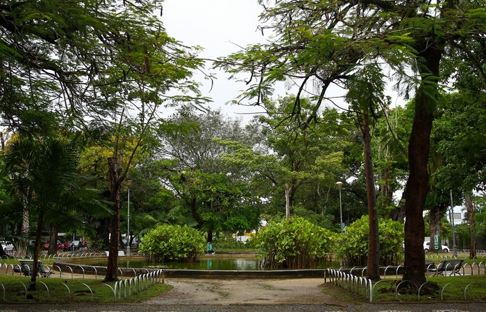 /Praça de Casa Forte, projetada em 1934 por Roberto Burle Marx. Foto: Bruna Costa/Esp. DP