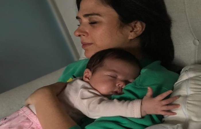 A artista continuou seu texto criticando mulheres que julgam a forma que outras mães cuidam dos próprios filhos./Foto: Reprodução Instagram