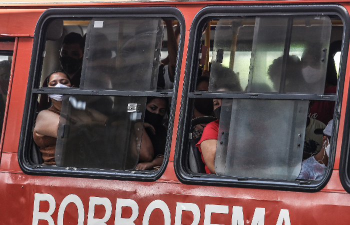 Para a Urbana-PE, escalonamento é a tática mais viável para evitar esse tipo de cena mostrado pela foto./Foto: Paulo Paiva/DP. Para a Urbana-PE, escalonamento é a tática mais viável para evitar esse tipo de cena mostrado pela foto./Foto: Paulo Paiva/DP.
