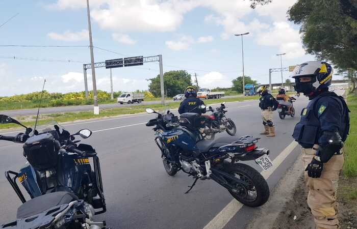 A maior quantidade de acidentes graves se concentra entre os Kms 70 a 80, entre Recife e Jaboatão dos Guararapes/PRF/Divulgação A maior quantidade de acidentes graves se concentra entre os Kms 70 a 80, entre Recife e Jaboatão dos Guararapes/PRF/Divulgação