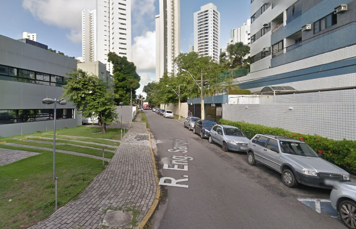 Rua Engenheiro Sampaio, no Rosarinho, terá o sentido invertido a partir desta quarta-feira (26)./Foto: Reprodução/Google Street View. Rua Engenheiro Sampaio, no Rosarinho, terá o sentido invertido a partir desta quarta-feira (26)./Foto: Reprodução/Google Street View.