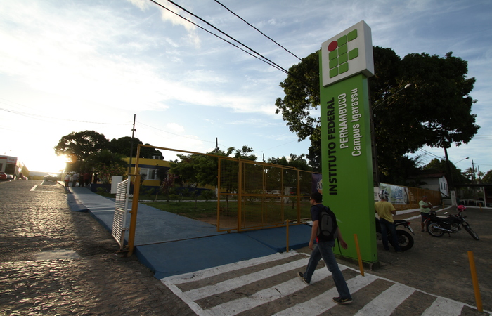 As pessoas convocadas devem comparecer ao Registro Acad&ecirc;mico do campus para o qual se candidatou, nas datas e hor&aacute;rios estabelecidos no edital/Peu RicardoqDP