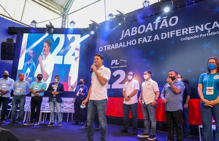 /O encontro contou com a participação de lideranças dos 15 partidos que compõem a coligação que apoia o prefeito. Foto: Divulgação /O encontro contou com a participação de lideranças dos 15 partidos que compõem a coligação que apoia o prefeito. Foto: Divulgação